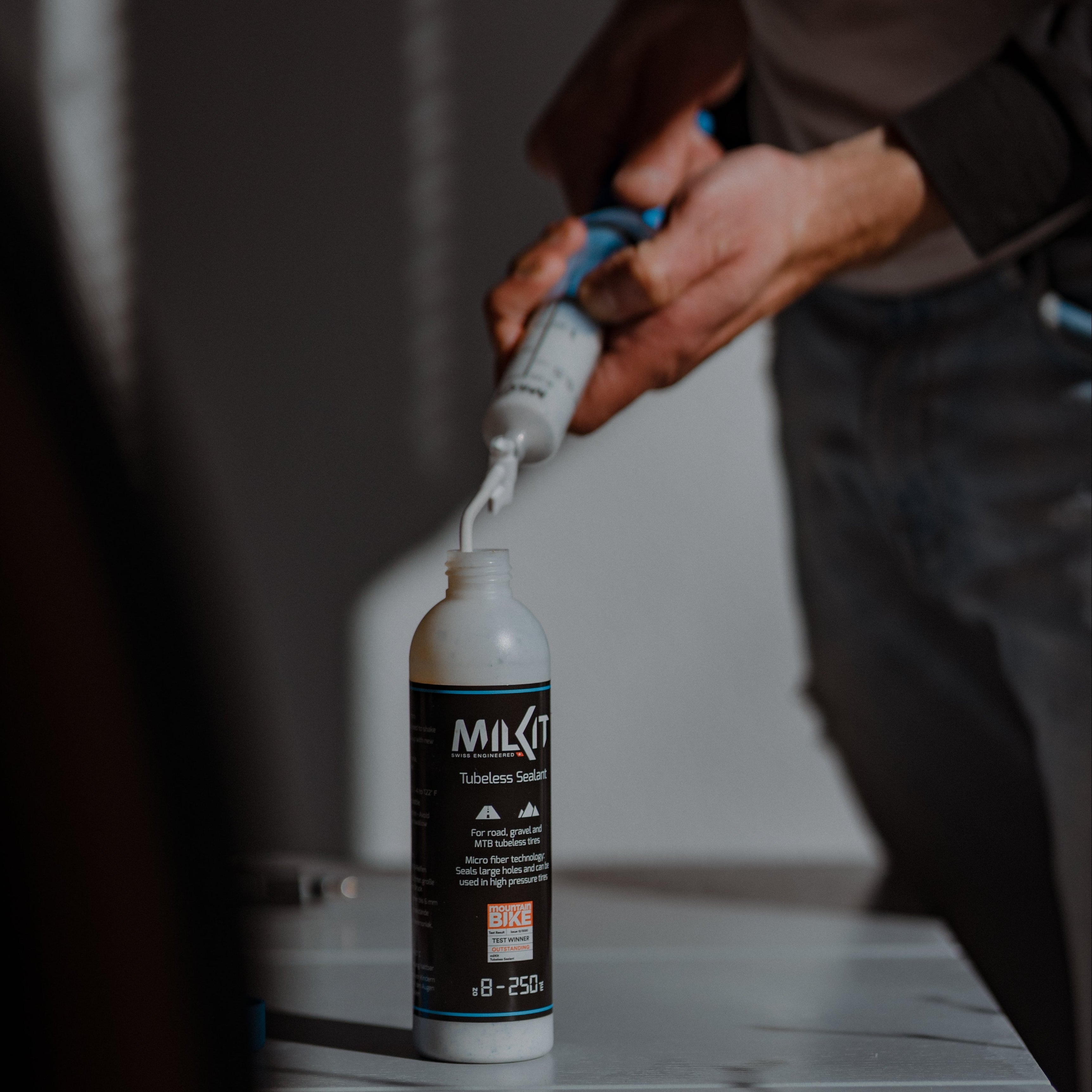 Road sealant bottle 1000ml