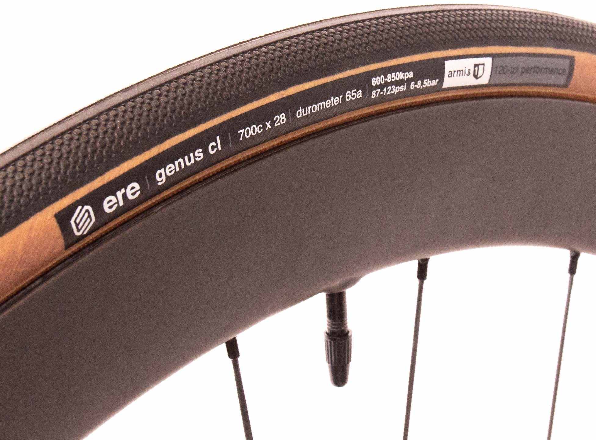 GENUS CL CLINCHER PRO 120TPI 700x26C