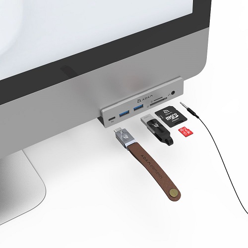 CASA HUB i8 USB-C port - Adam Elements